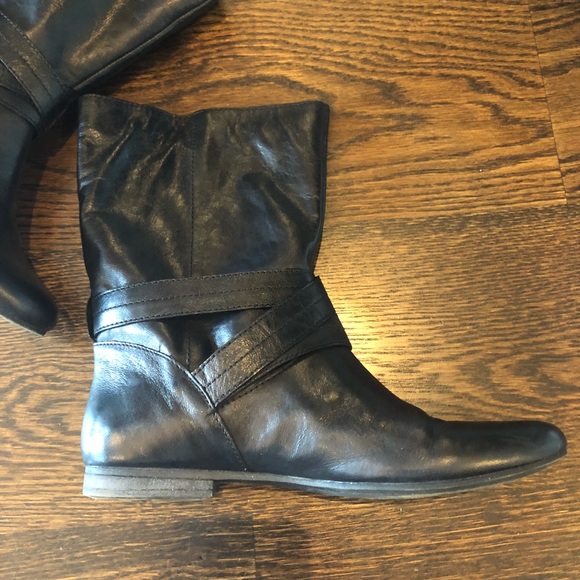 SOLD Nine West Elarao Boot - Picture 3 of 7